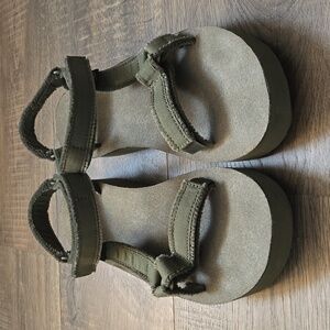 Womens Olive Green TEVA Midform Canvas Sandals Size 8 EUC
